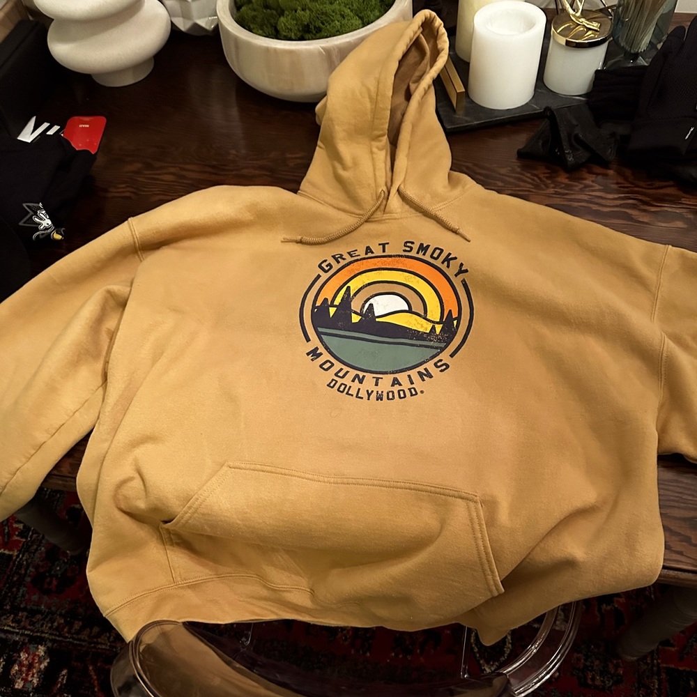 Dollywood men’s size XXL hoodie